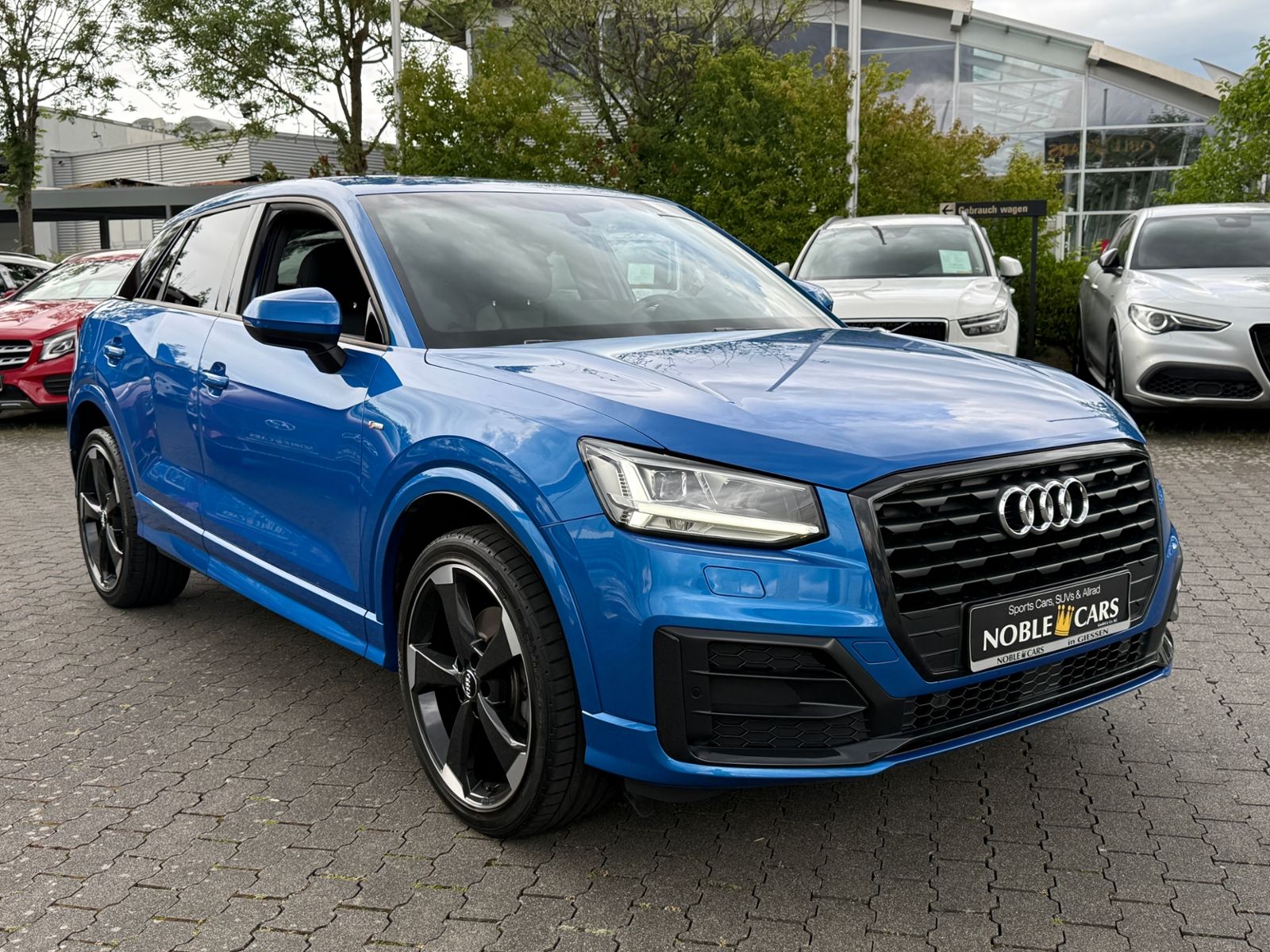 Fahrzeugabbildung Audi Q2 sport S line 35 TFSI KAM LED 19" Virtual