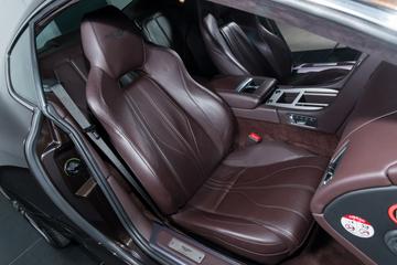 2011 Aston Martin VIRAGE — миниатюра 16
