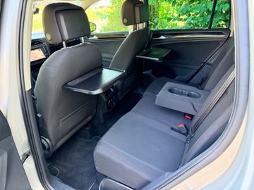 Volkswagen Tiguan - 11