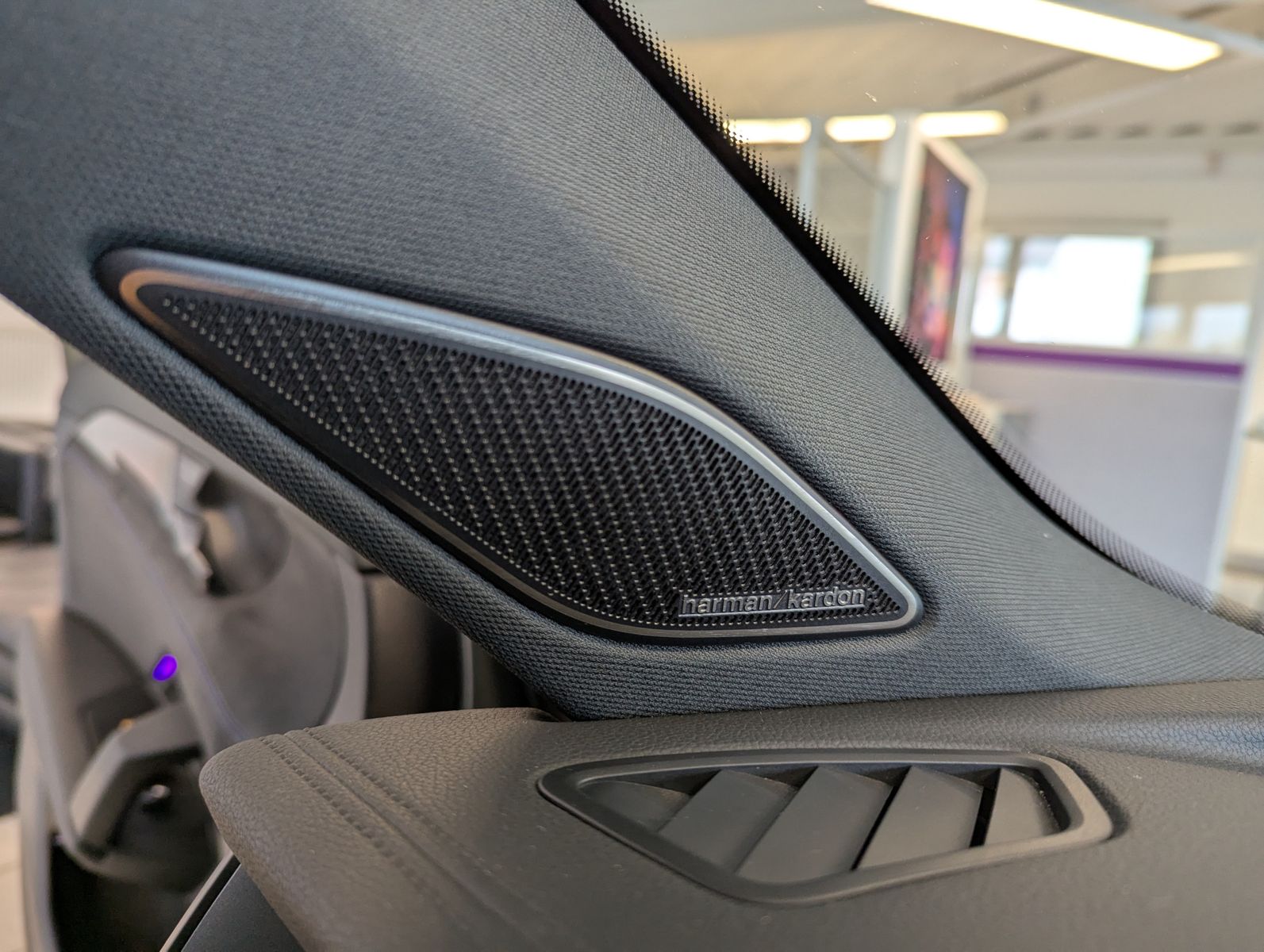 VW Tayron 2.0TDI 4M R-Line Launch Pano Black AHK 20 - Image 26