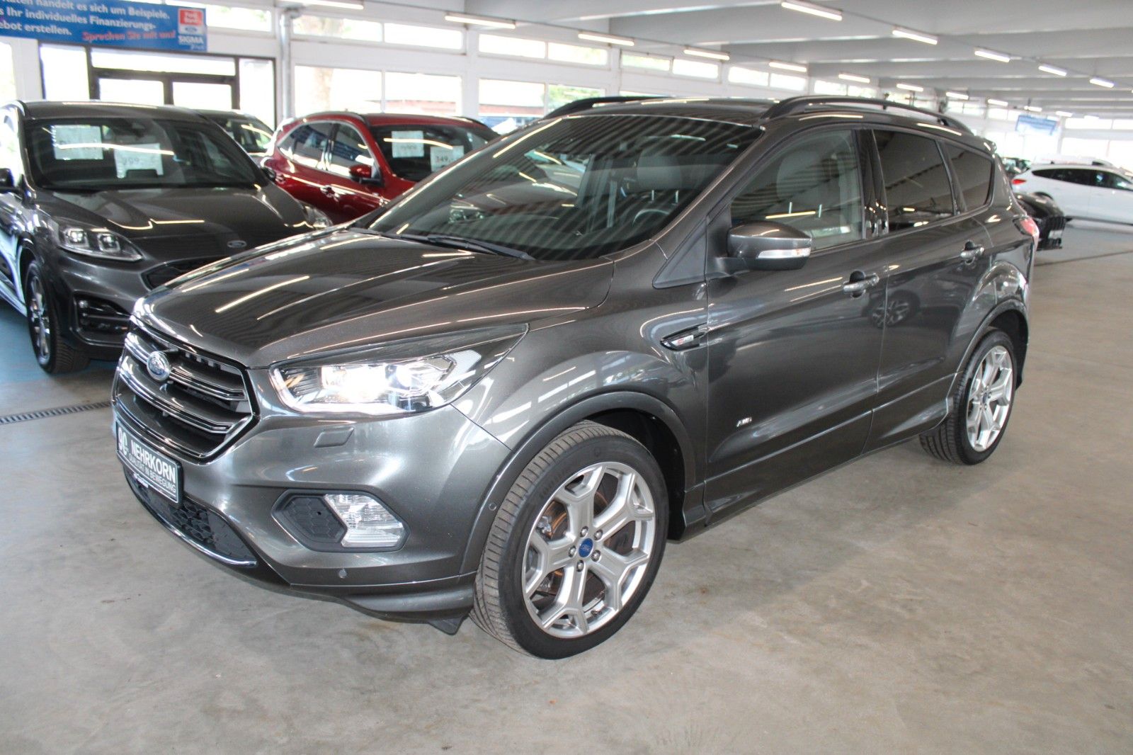 Fahrzeugabbildung Ford Kuga ST-Line Aut. 4x4 PANO CAM Xenon WinterPak.