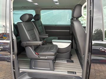 Fahrzeugabbildung Volkswagen T6.1 Multivan Highline 4MO Leder Standh. ACC 18