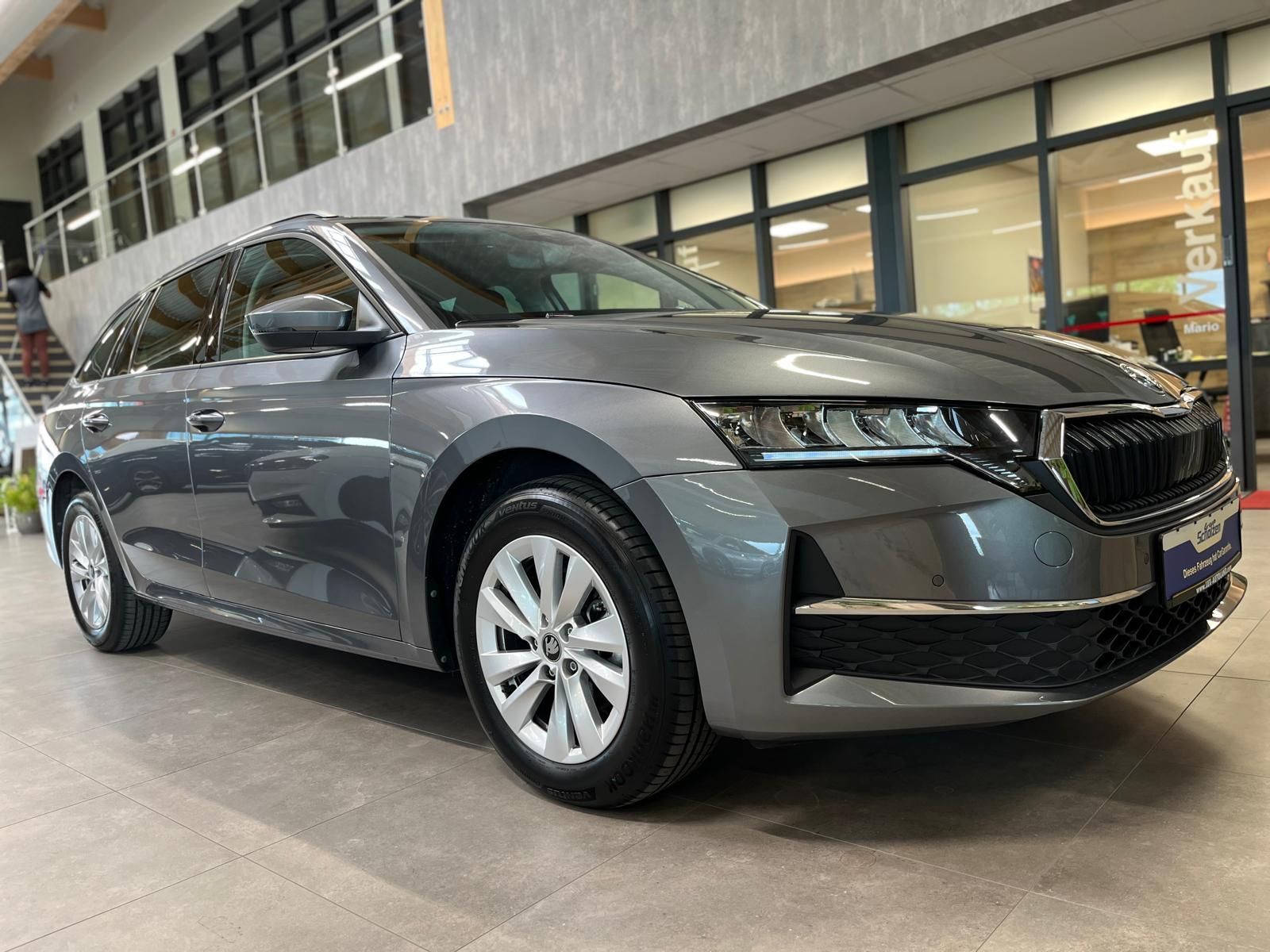 Skoda Octavia Combi TSI mHEV Selection Navi ACC 5JG imagem 3