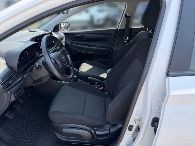 Fahrzeugabbildung Hyundai i20 Trend Apple CarPlay Android Auto Shzg PDC Ka