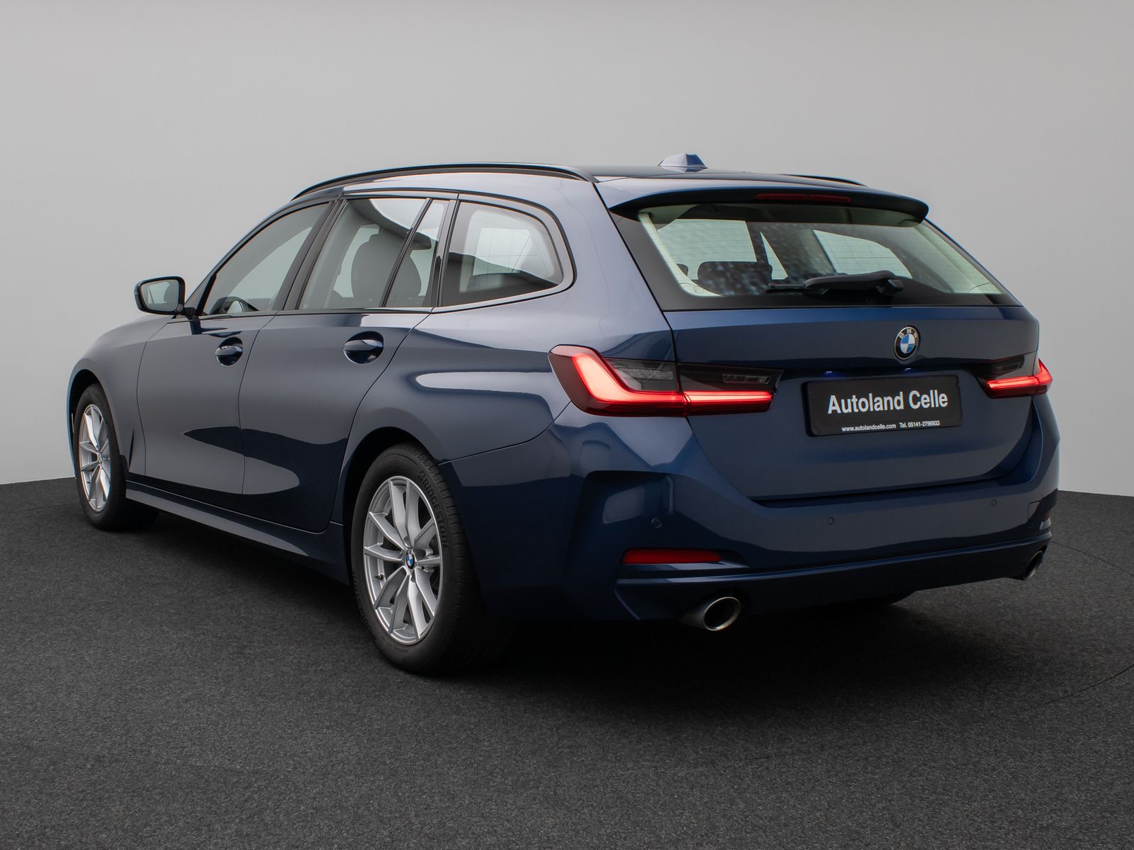 Fahrzeugabbildung BMW 318i DAB CockPit+ Widscreen Geschwindigkeitsreg