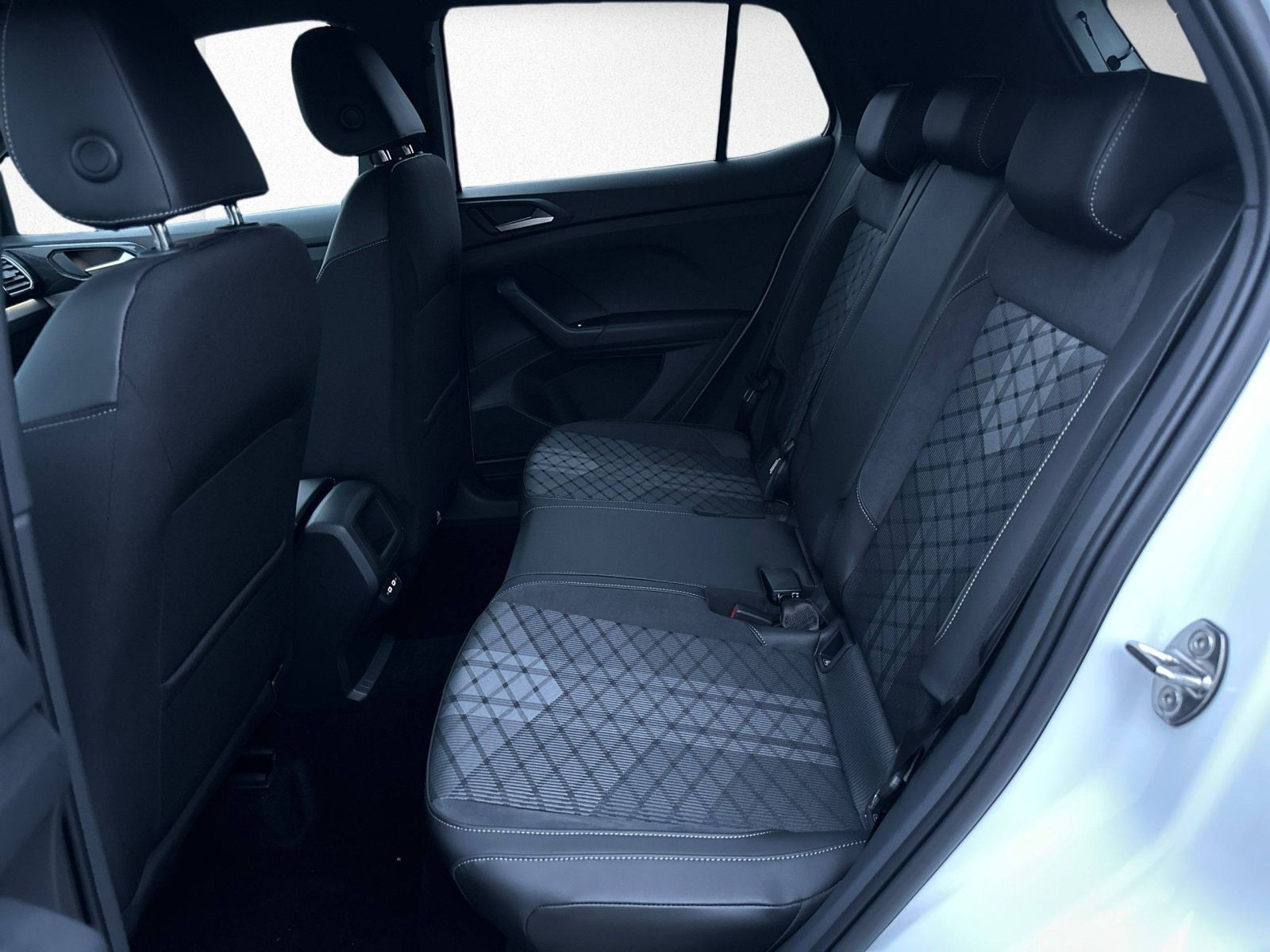Volkswagen T-Cross - Bild 12