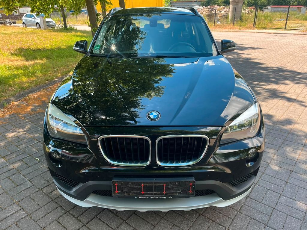 BMW X1 xDrive18d Sport Line 1-Hand - Bild 4