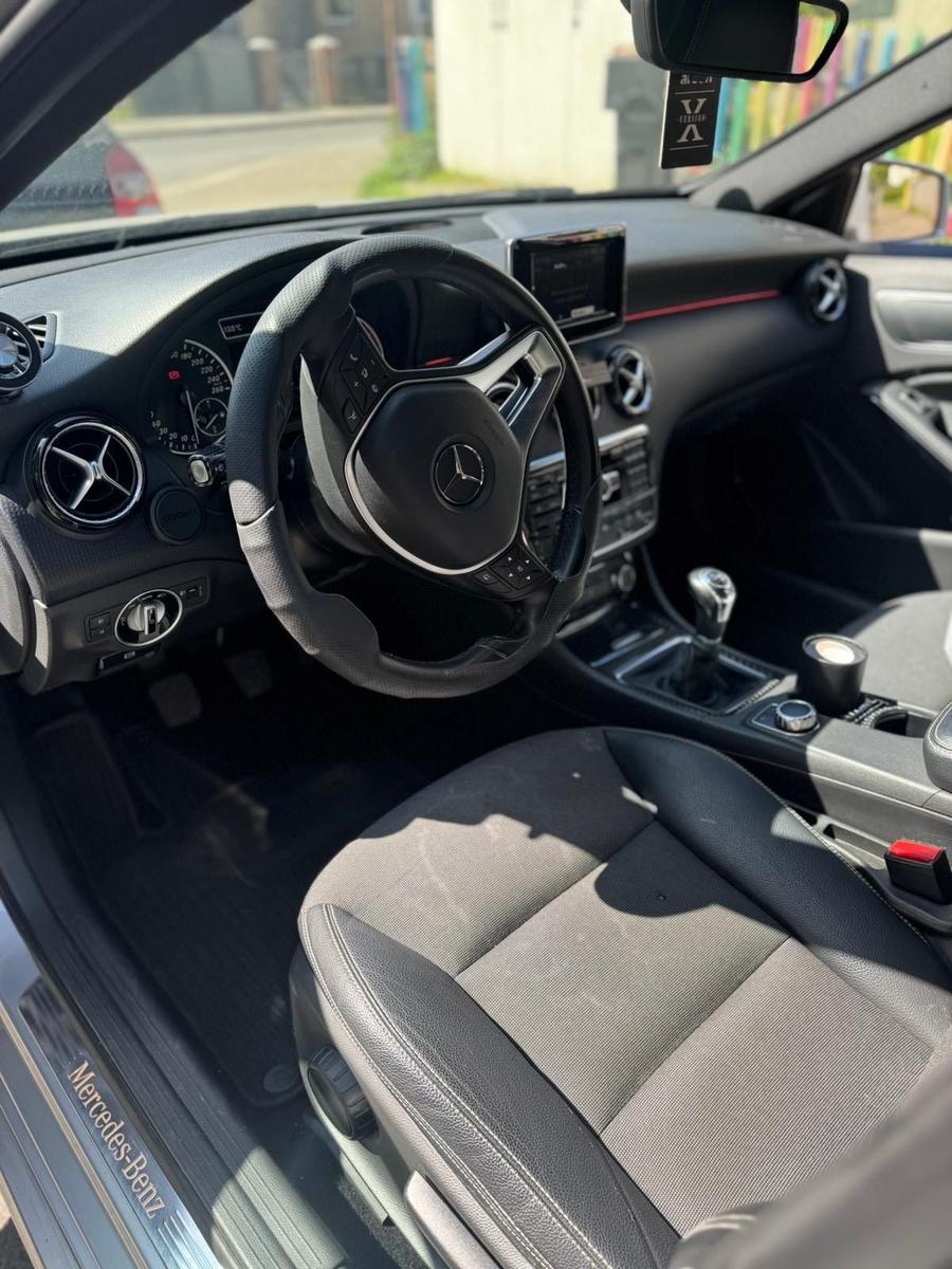 Mercedes-Benz A180 2013 — photo 9