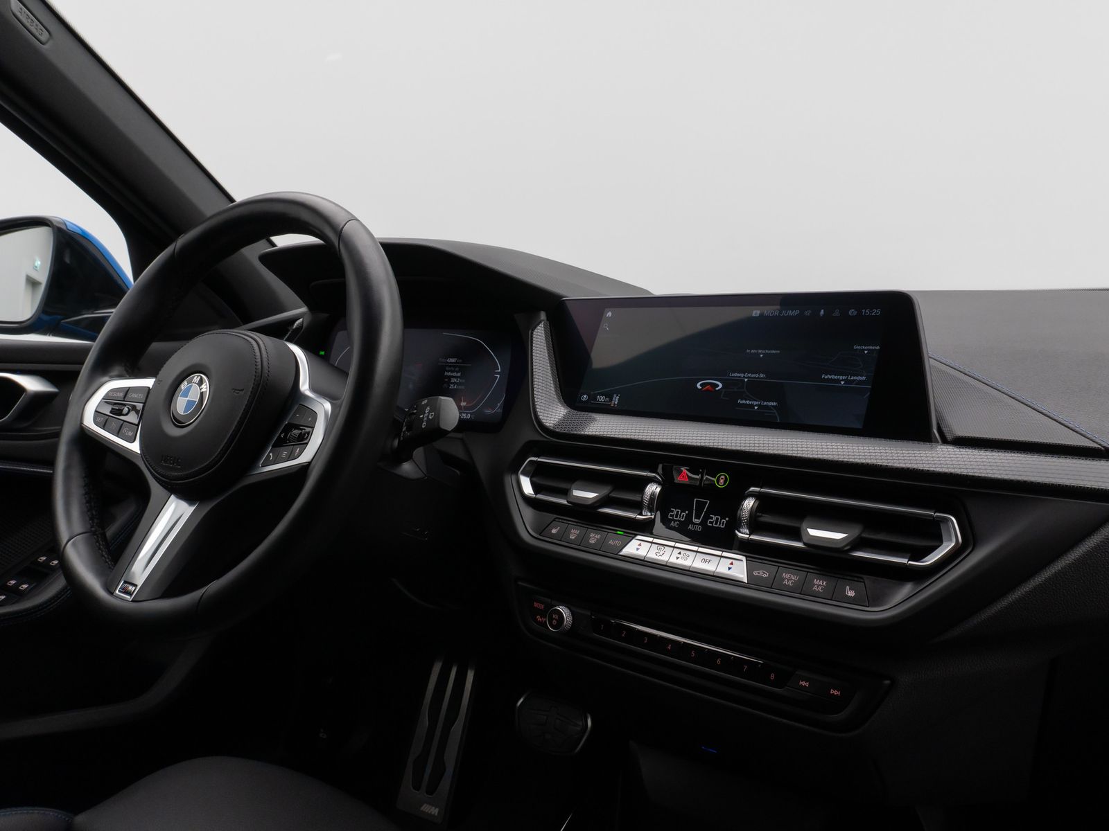 Fahrzeugabbildung BMW 118i M Sport Kamera DAB Geschwindigkeitsreg LED