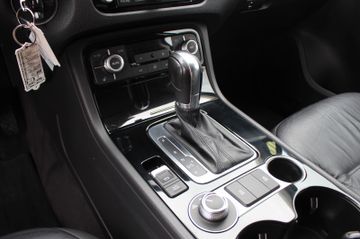 Volkswagen Touareg - 11