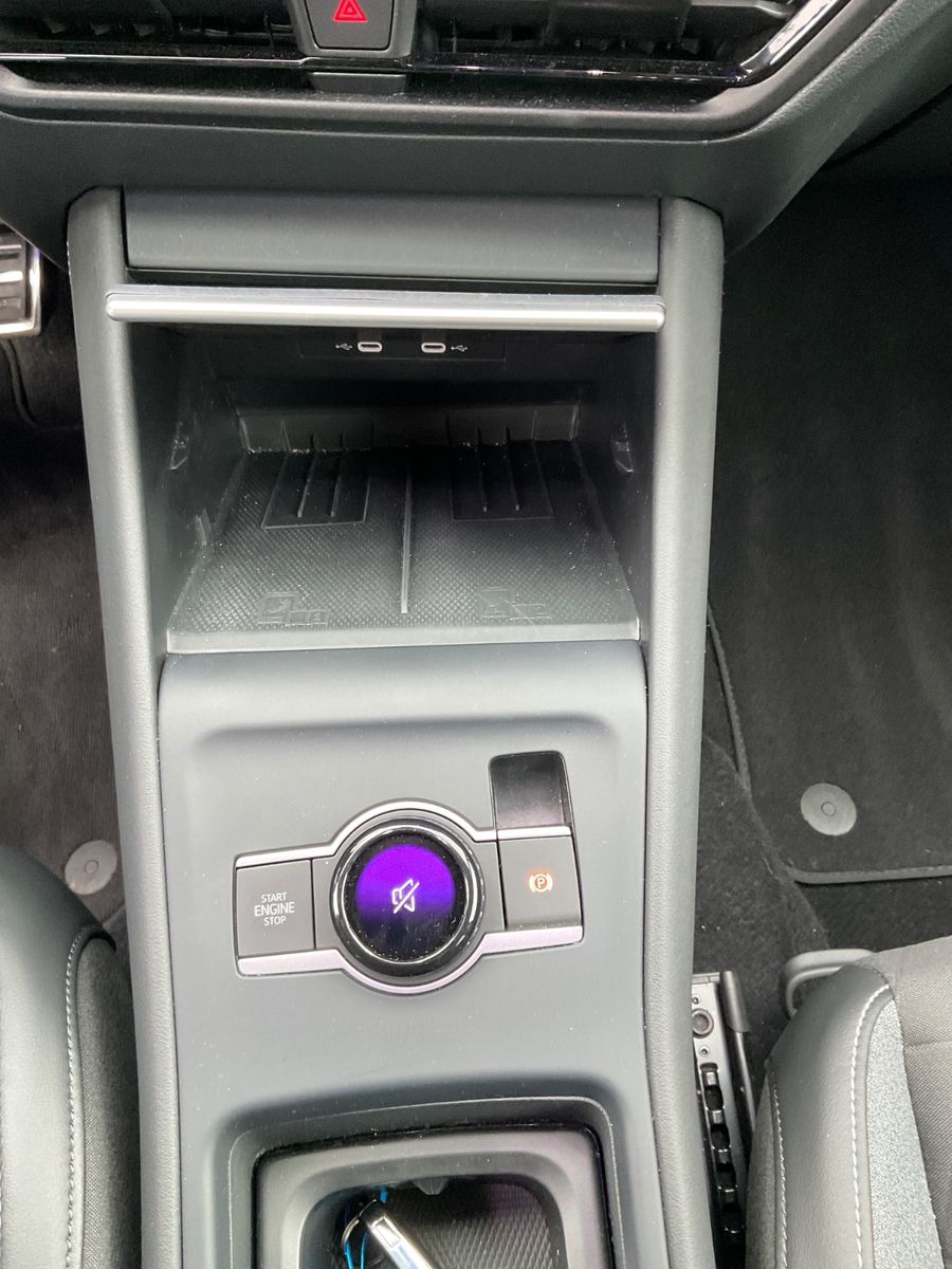 Fahrzeugabbildung Volkswagen Tiguan 2.0 TDI SCR DSG GOAL,AHK,IQLight,Navi,ACC