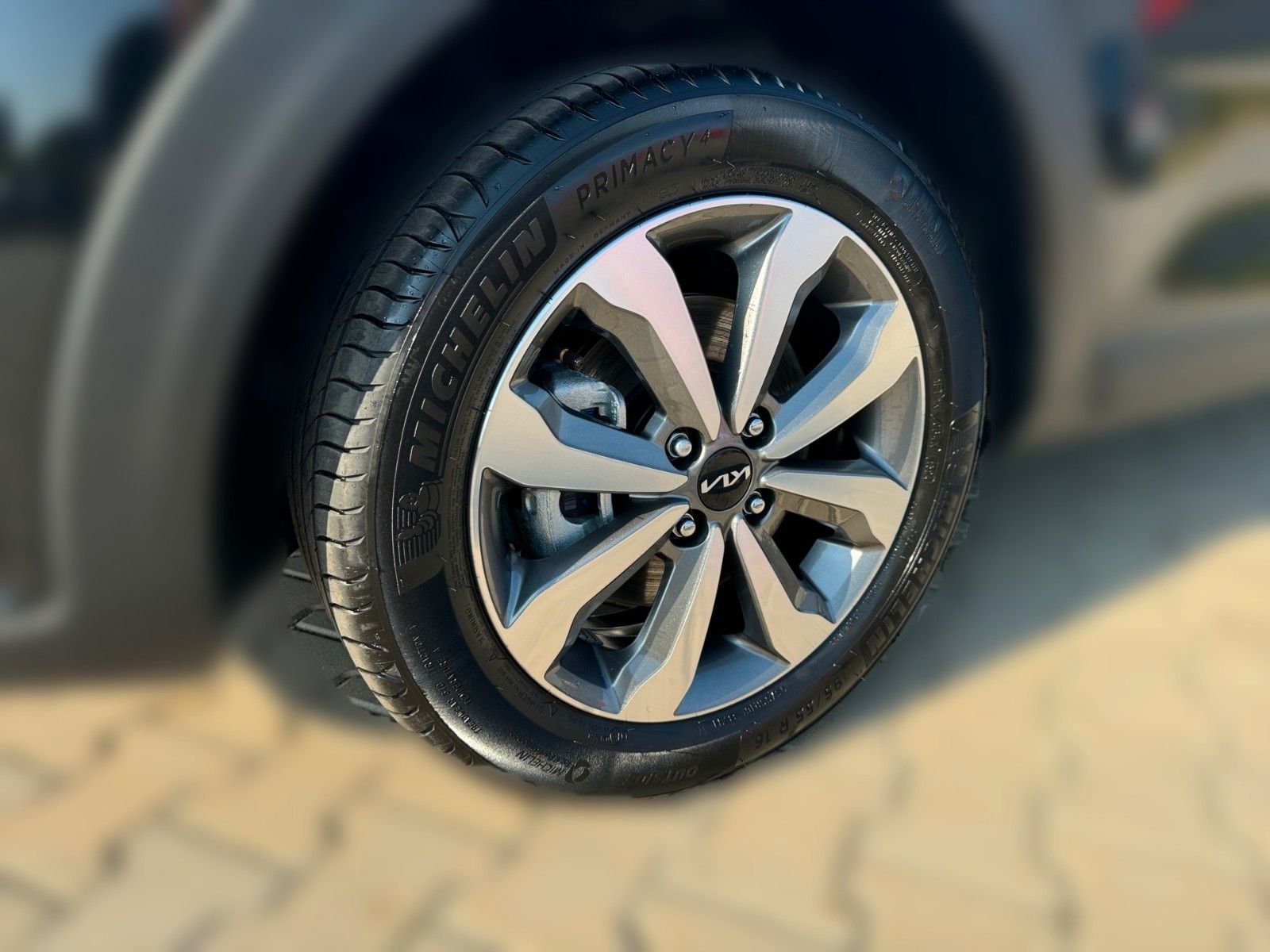 Fahrzeugabbildung Kia Stonic 1.0 T-GDI 100 Vision Navi Kamera