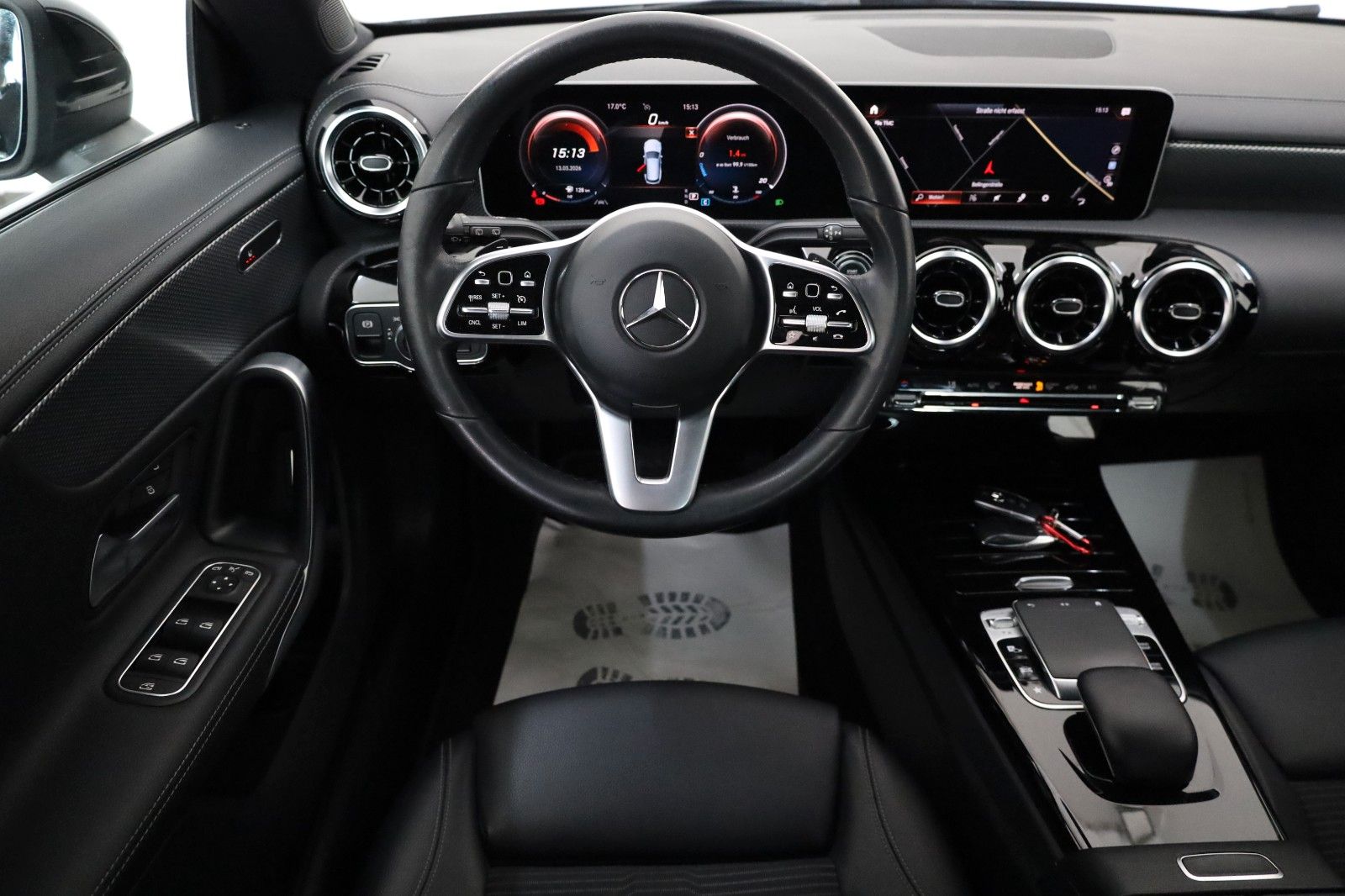 Fahrzeugabbildung Mercedes-Benz CLA 200 SB Progressive T.Leder,Navi,LED,SH,SR+WR