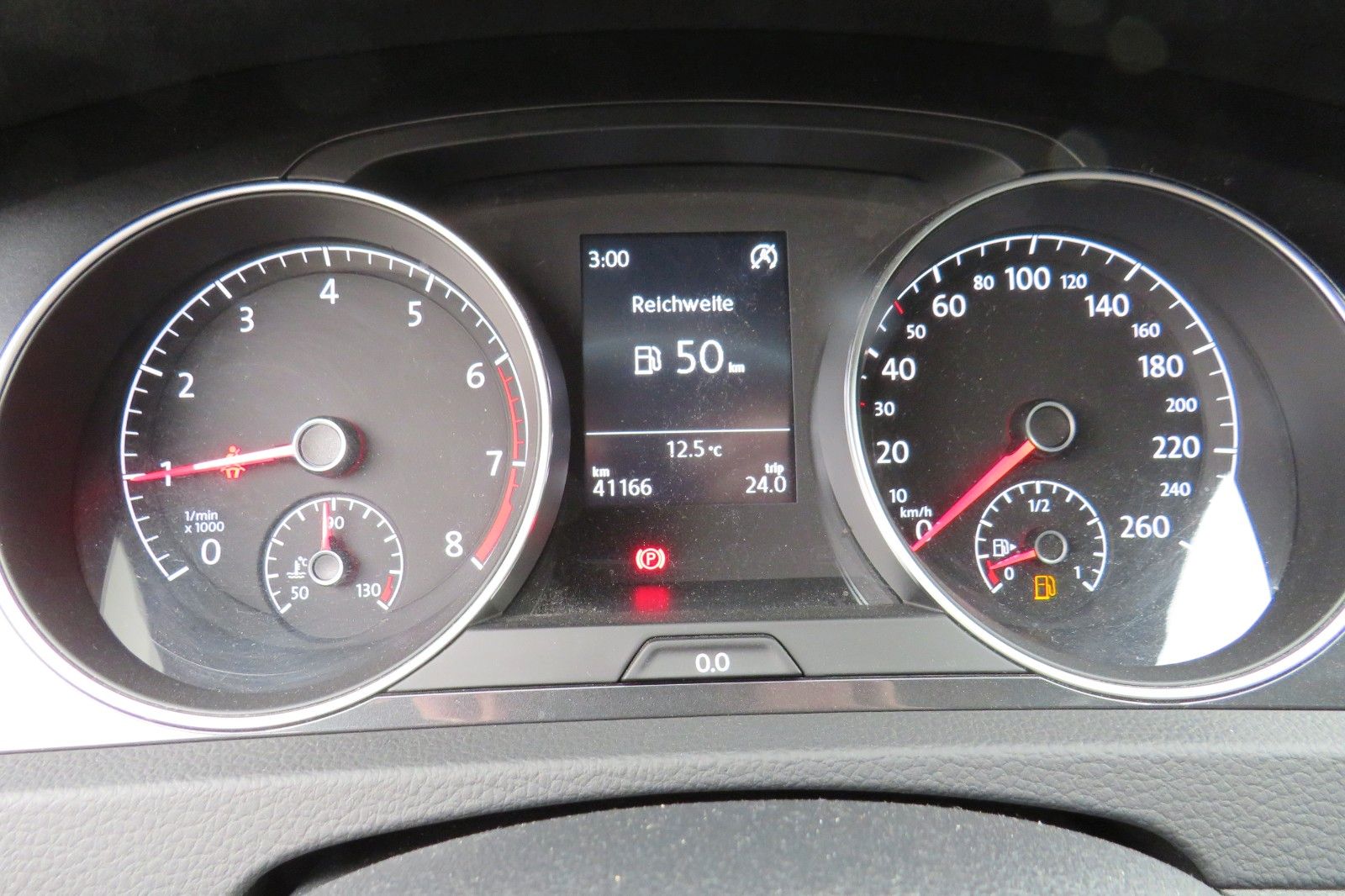 Fahrzeugabbildung Volkswagen Golf VII LIM. SITZH. TELVOR 8-FACH 4T. PDC 1.HD