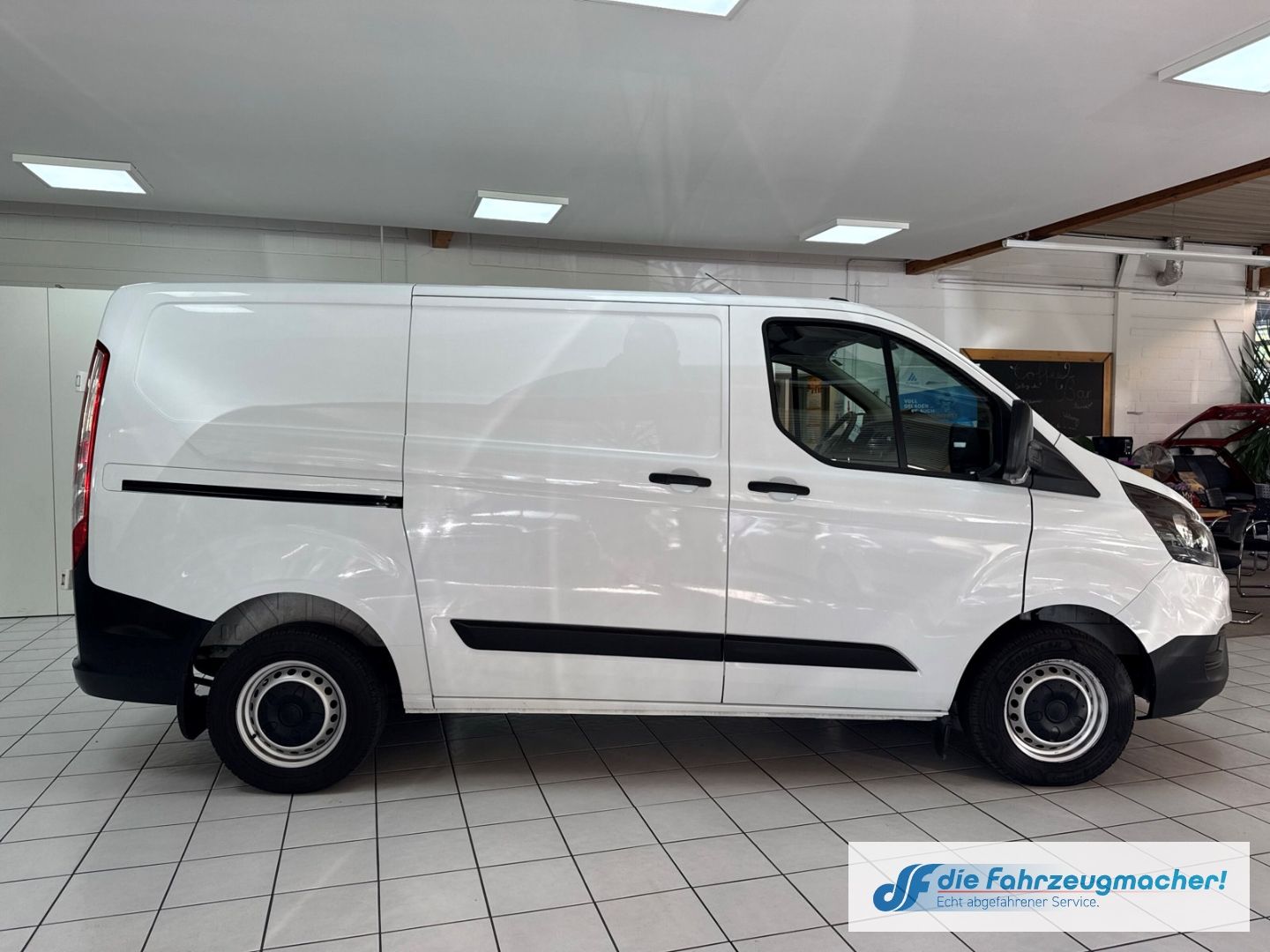 Fahrzeugabbildung Ford Transit Custom Kasten 280 L1 DAB SHZ Notbremsass
