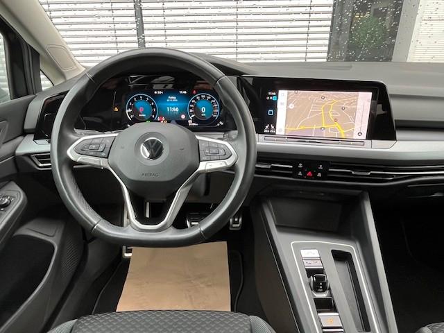 Volkswagen Golf VIII Lim. 1.5 eTSI DSG Active