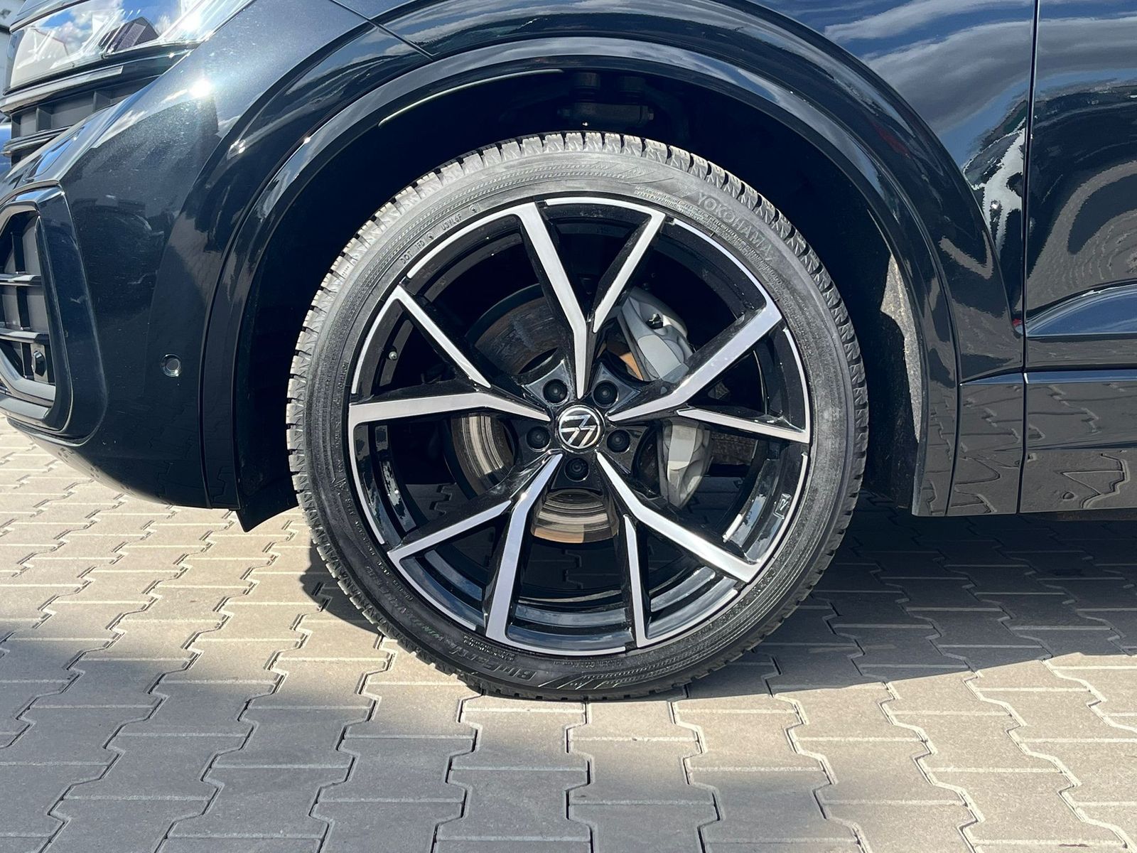 Fahrzeugabbildung Volkswagen Touareg 3.0TDI 4M R-Line VOLL Black 22" UPE 114T