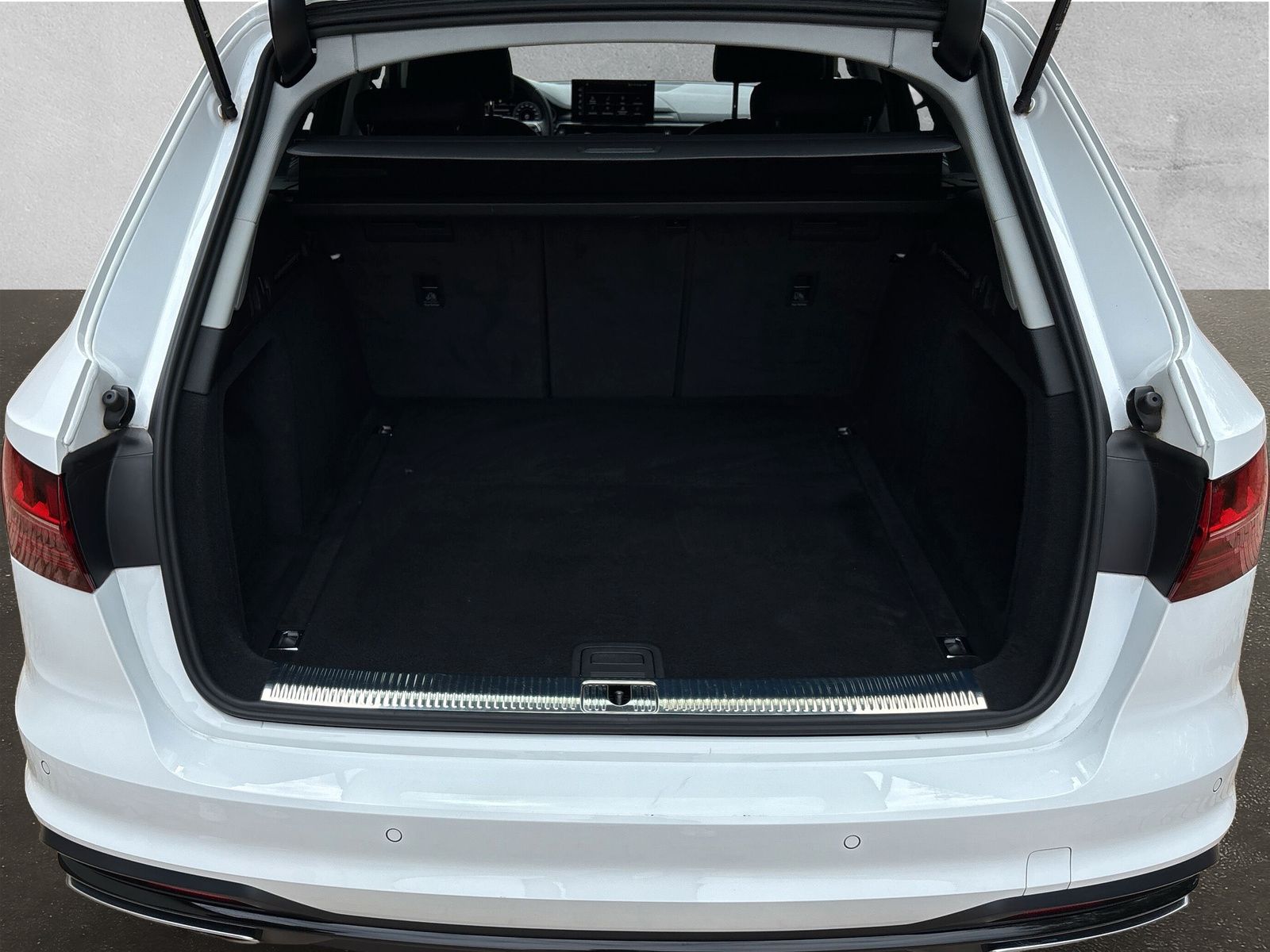 Fahrzeugabbildung Audi A4 Avant 30 TDI advanced virtualCP LED Kamera