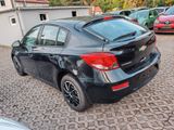 Chevrolet Cruze Hatchback 1.8i - Chevrolet Cruze: 1.8