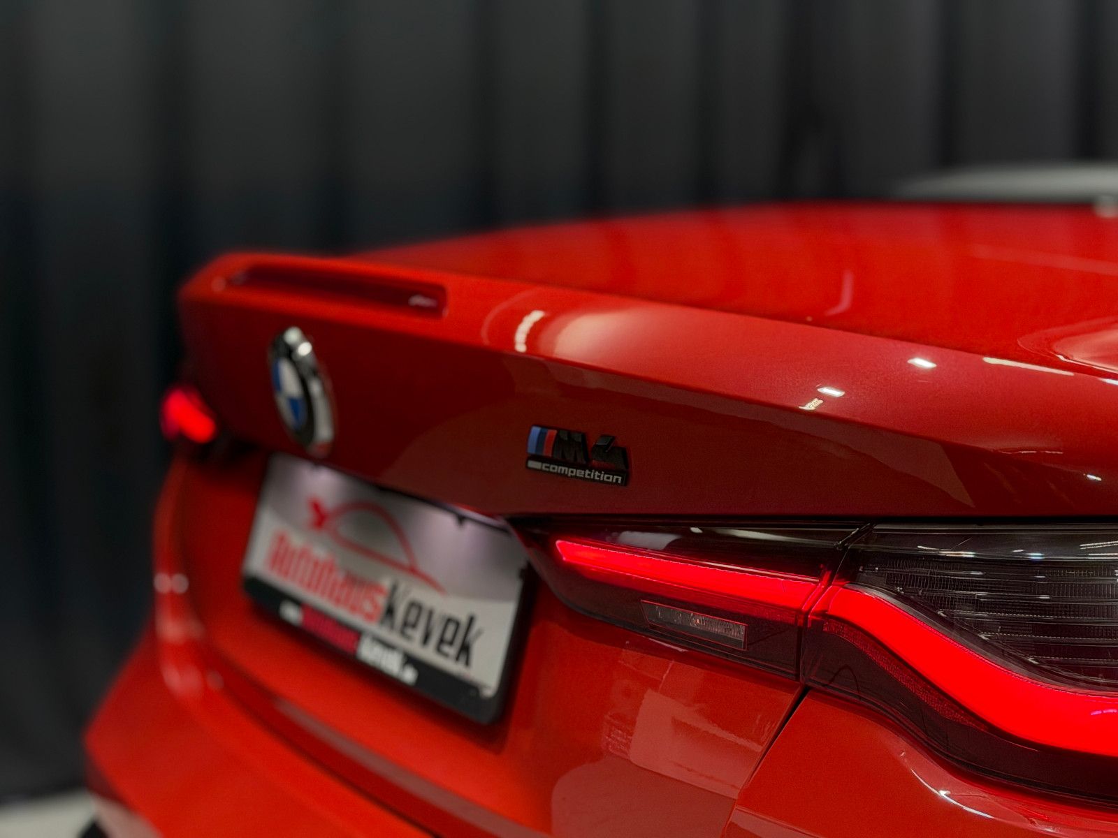 Fahrzeugabbildung BMW M4 Cabrio xDrive Competition|LASER|CARBON|HEAD-U