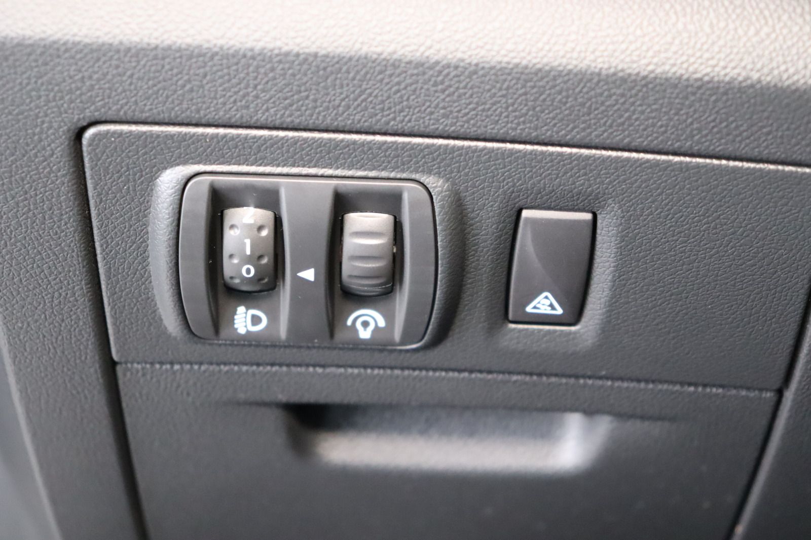 Fahrzeugabbildung Renault Laguna Dynamique 2.0 16V * HU/AU bis 07.26 * AHK