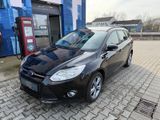 Ford Focus EcoBoost SYNC Edition Turnier - Ford Focus: Schwarz, Edition