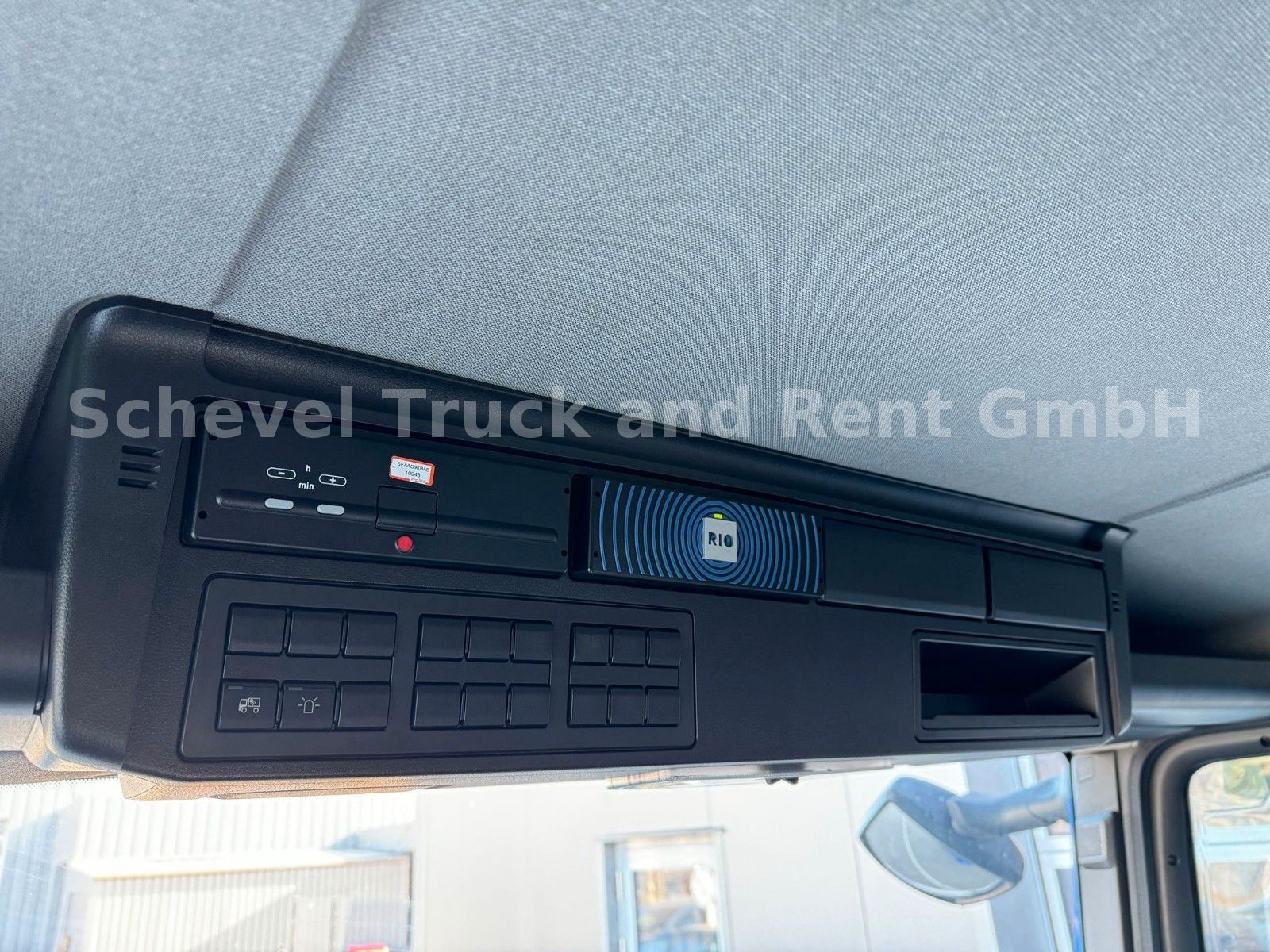 Fahrzeugabbildung MAN TGM 26.320 BL 6x2 BÖCKER AK 46/6000 + JIB Kran