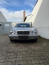Mercedes-Benz Mercedes Benz E 300 Elegance Turbo Diesel ... - Mercedes-Benz E 300 Turbo mit Diesel-Antrieb