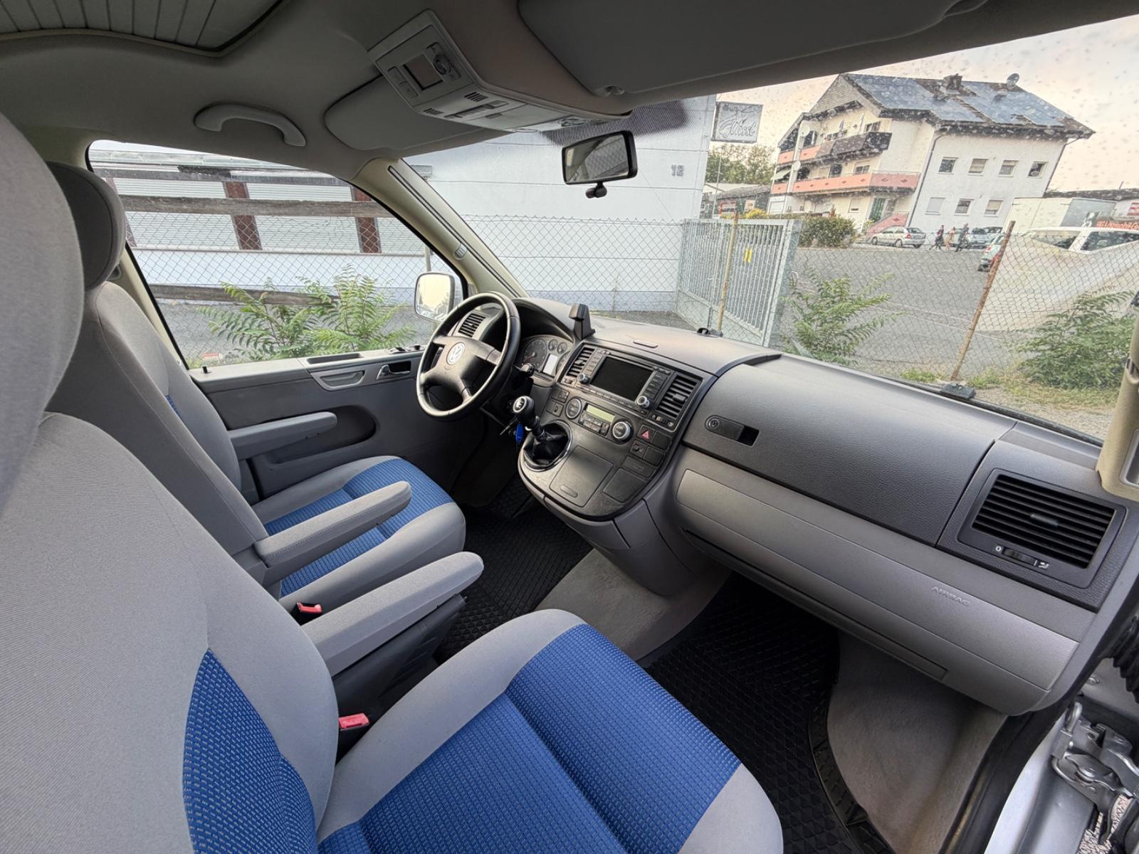 VOLKSWAGEN T5 CALIFORNIA COMFORTLINE 2.5 TDI 174ch BVM Sièges chauffants Toit relevable