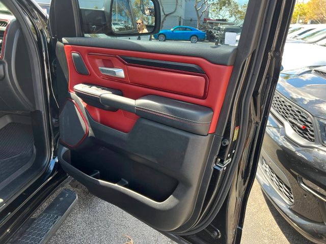 Dodge RAM Rebel 1500 4x4 Crew Cab unfallfrei