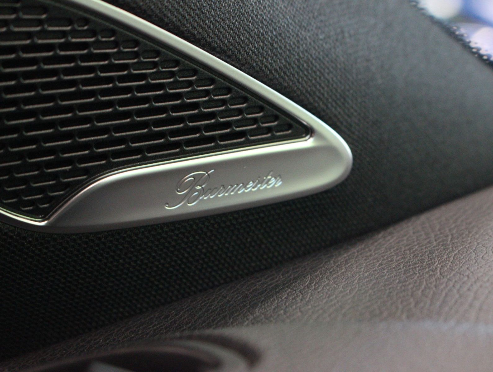Fahrzeugabbildung Mercedes-Benz GLB 250 4Matic AMG Line Pano*Widescreen*Kamera