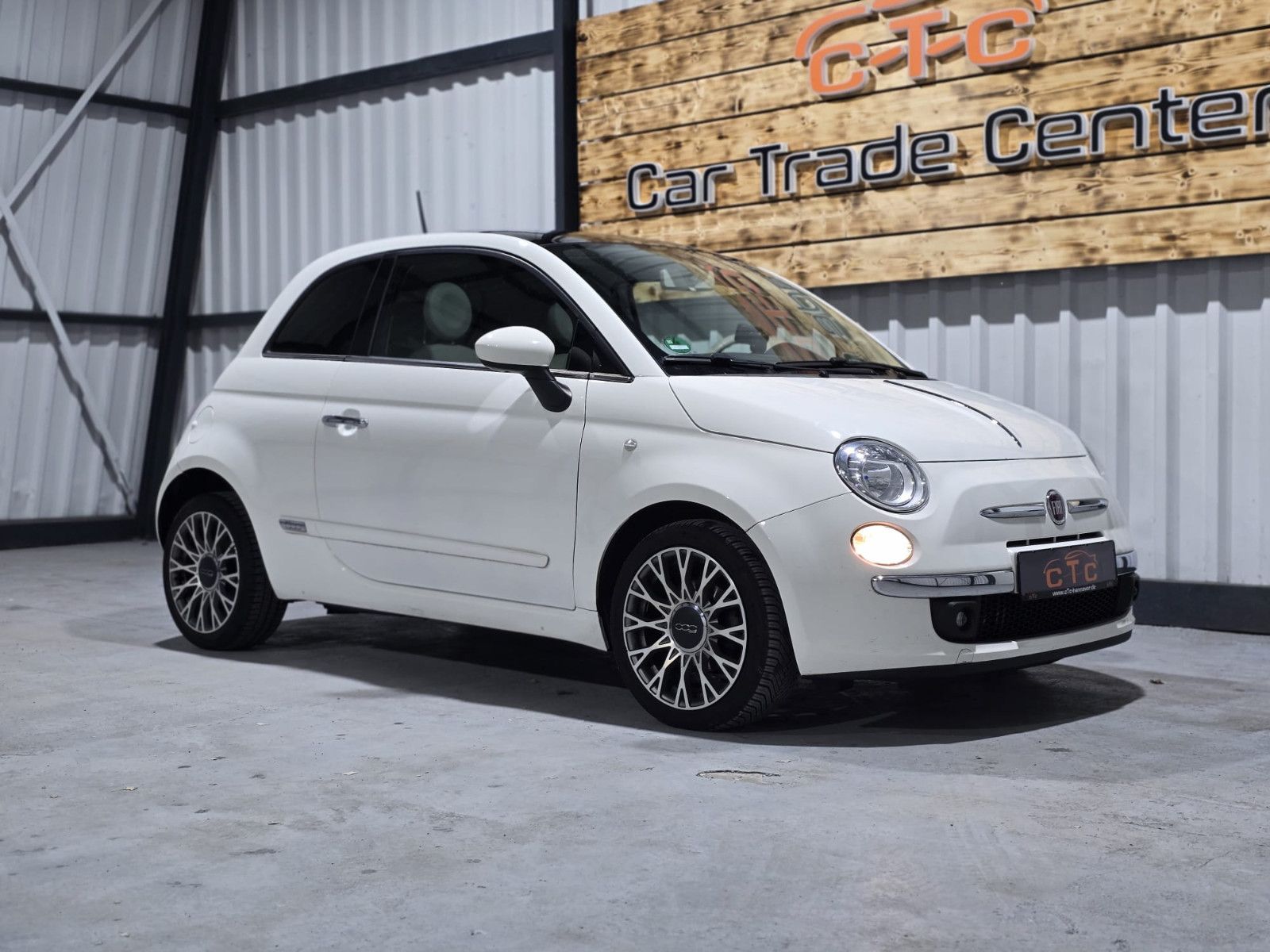 Fahrzeugabbildung Fiat 500 Lounge/Klima/Panorama/EURO6/TÜV-NEU/Garantie