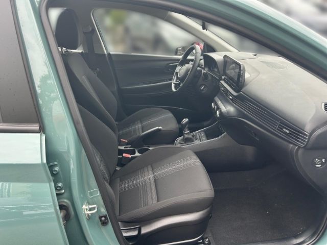 Fahrzeugabbildung Hyundai i20 FL (MY25) 1.0 T-GDI (100 PS) Select Funktion