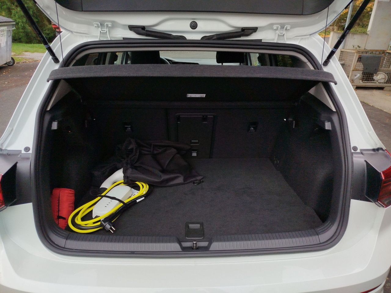 Fahrzeugabbildung Volkswagen Golf Style 1.4 TSI eHybrid 150 kw 6-Gang DSG