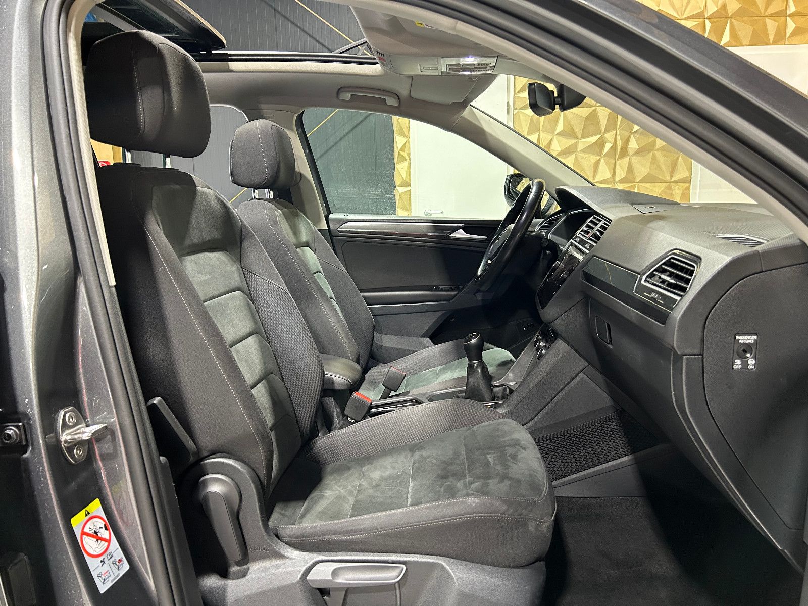 Fahrzeugabbildung Volkswagen Tiguan Highline BMT/PANO/ACC/APPLE/ALCANTARA/KAM