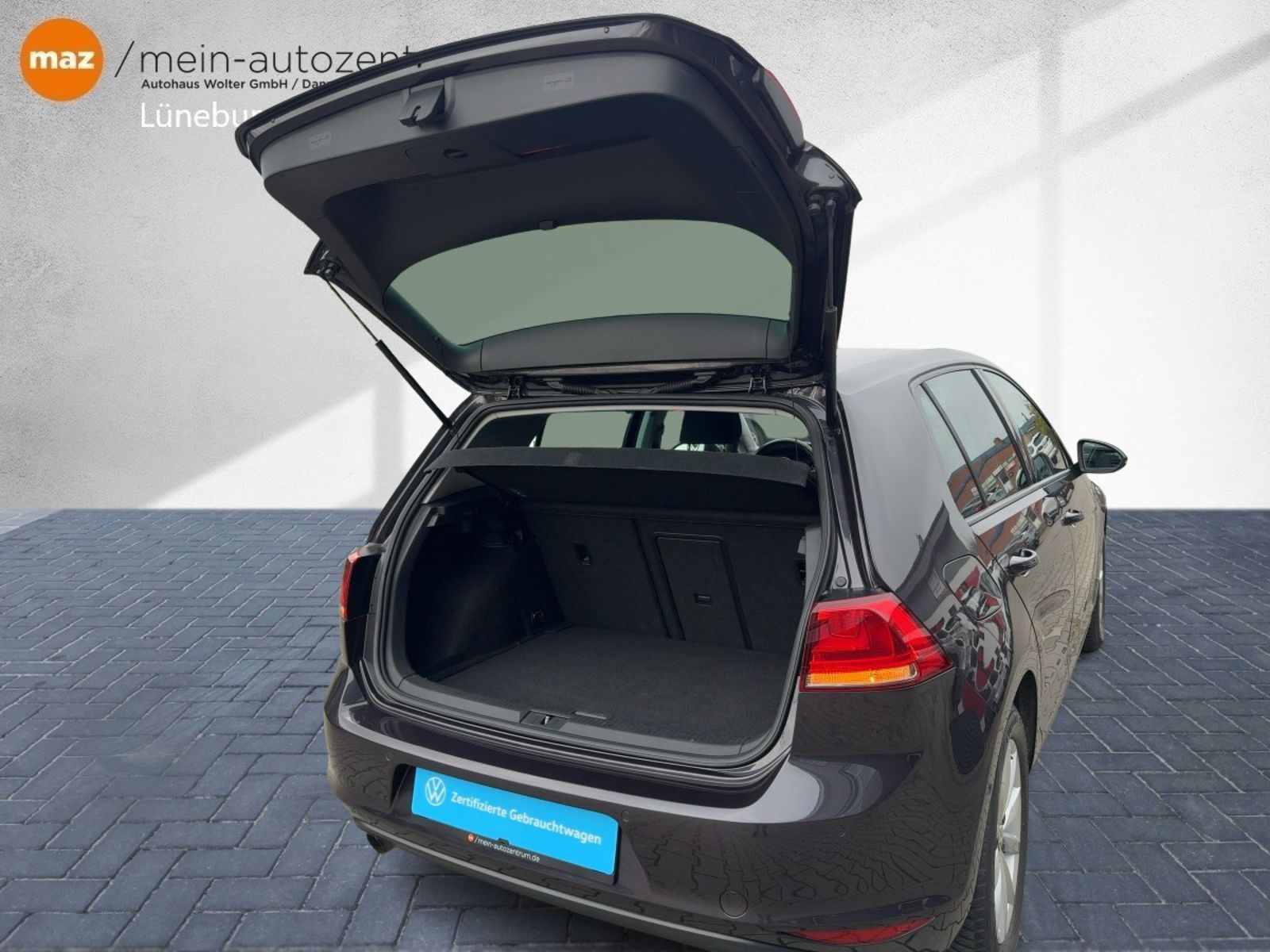 Fahrzeugabbildung Volkswagen Golf VII 1.6 TDI Lounge Alu Navi Sitzh. PDC Temp