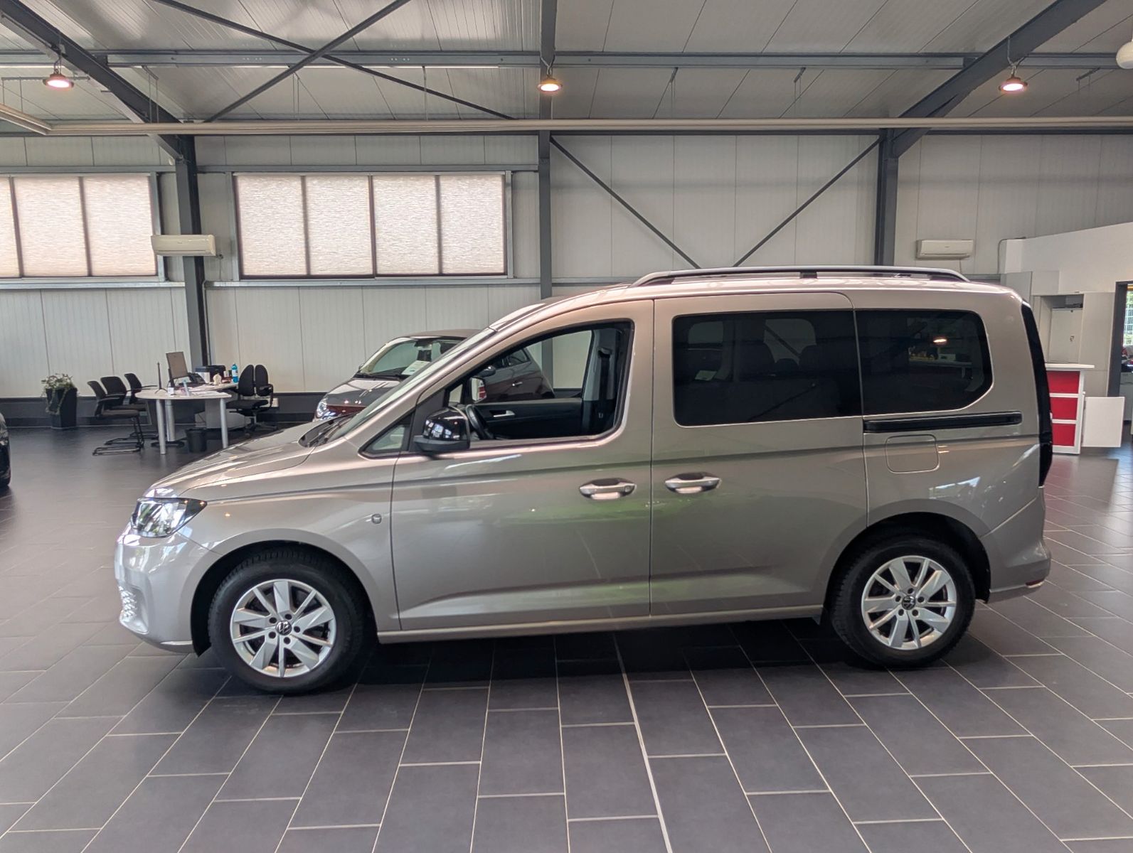Volkswagen Caddy 1.5 TSI BMT (5-Si.) DSG Life foto 7