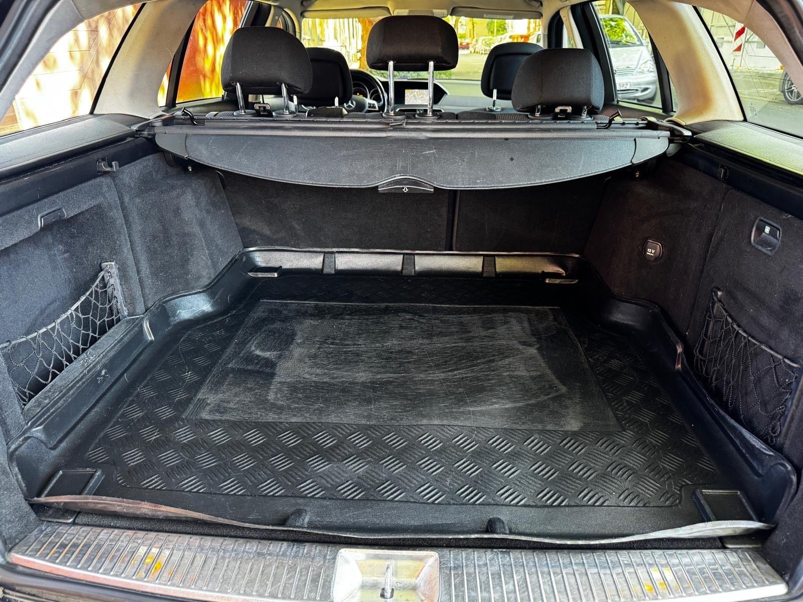Mercedes-Benz C180 2011 — photo 9