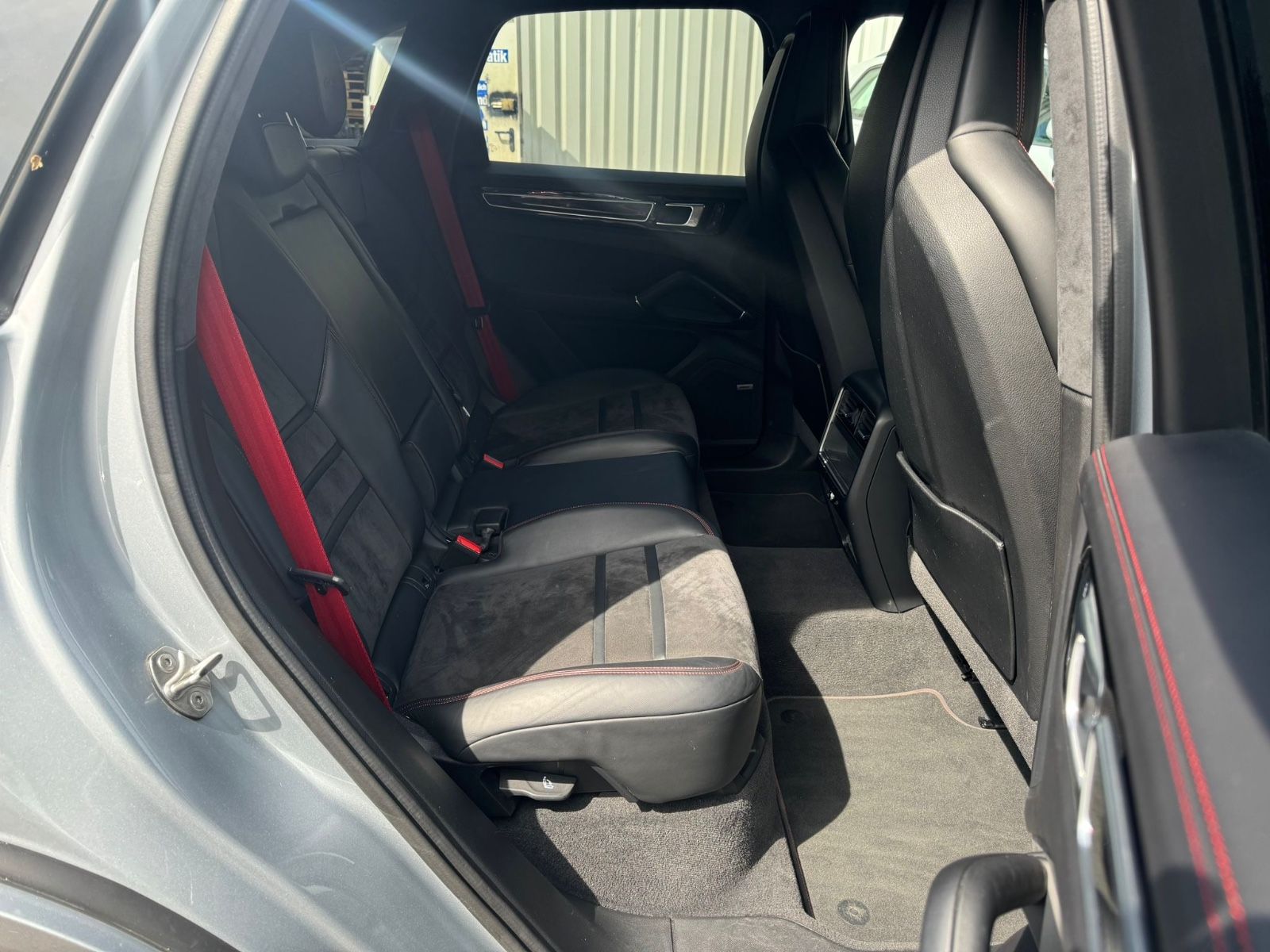 Fahrzeugabbildung Porsche Cayenne GTS Panorama+Sportabgas+HeadUp