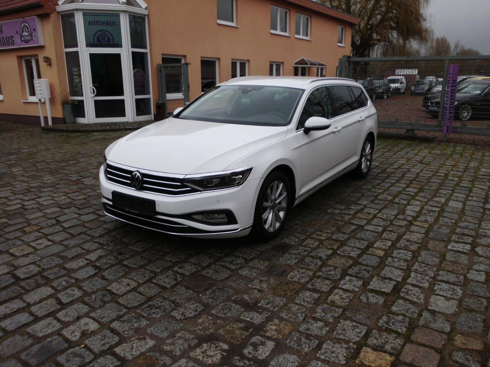 Volkswagen Passat Variant Elegance Alcantara Navi