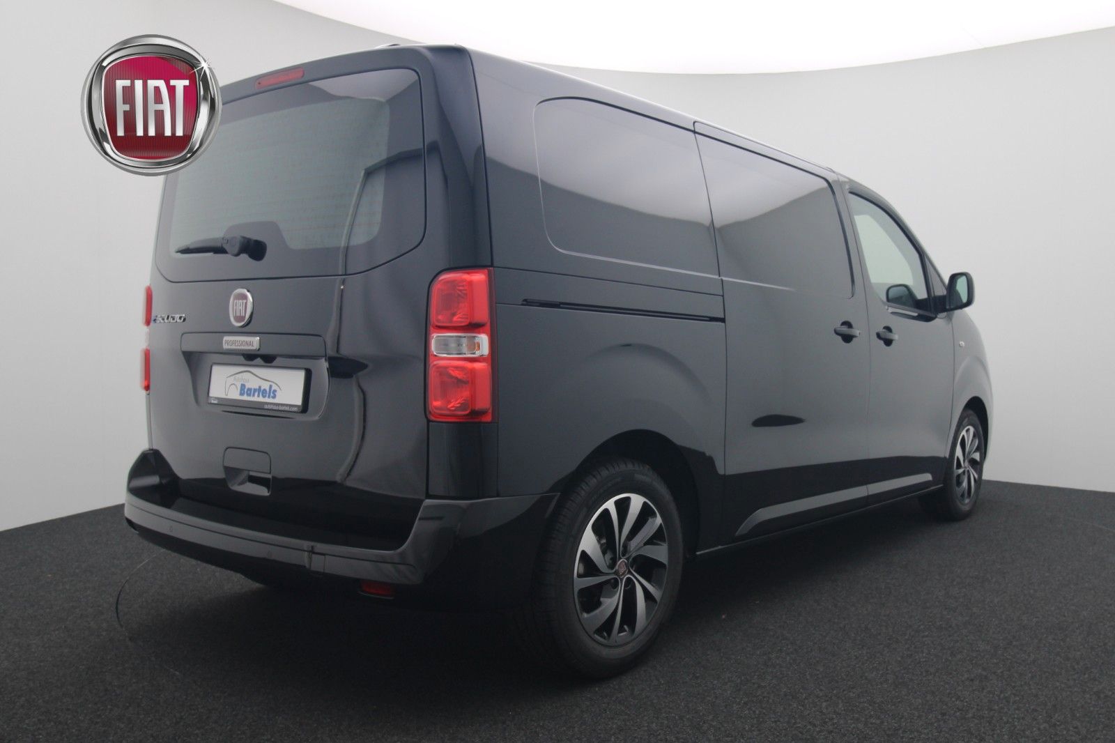 Fahrzeugabbildung Fiat E-Scudo Kastenwagen SX L2 75kWh sofort!
