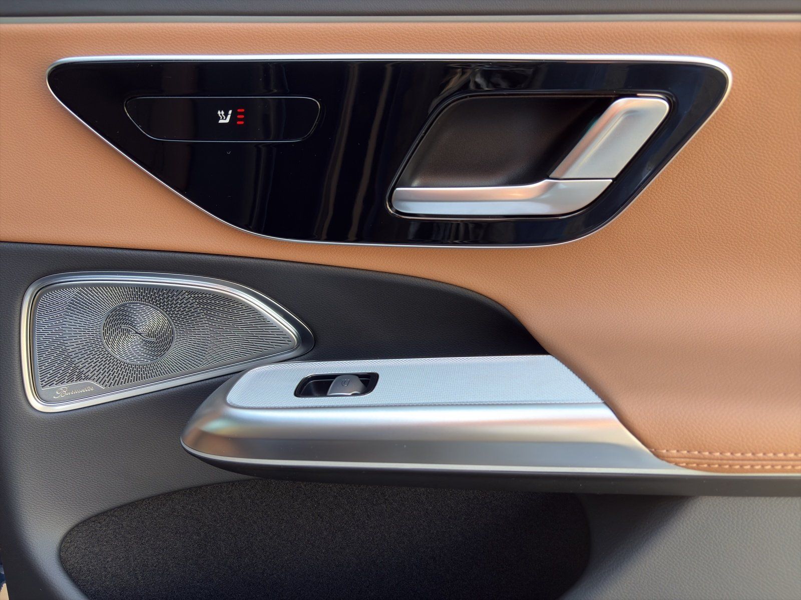 Fahrzeugabbildung Mercedes-Benz E 450 d 4M AMG Distro AIRMATIC Burme4D HUD 360°