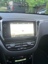 Peugeot 2008 - 12