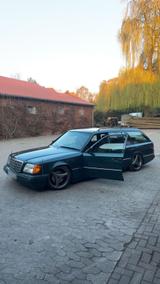 Mercedes-Benz S124 T-Model E220/2.300 (ohne Felgen) - Mercedes-Benz E-Klasse: Felgen