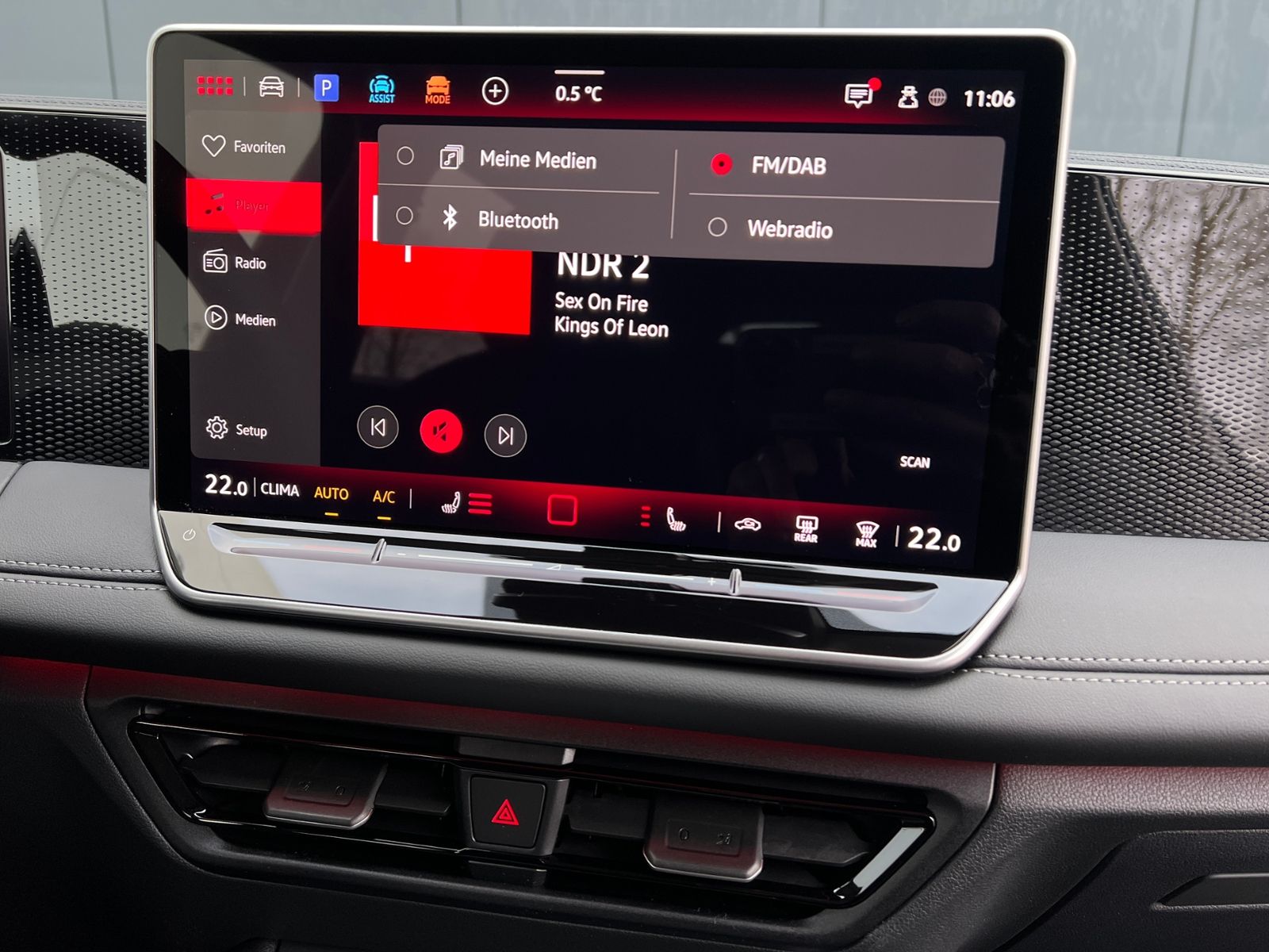 Fahrzeugabbildung Volkswagen Tiguan LIFE 1.5 eTSI DSG *AHK, LED Plus, App-Con