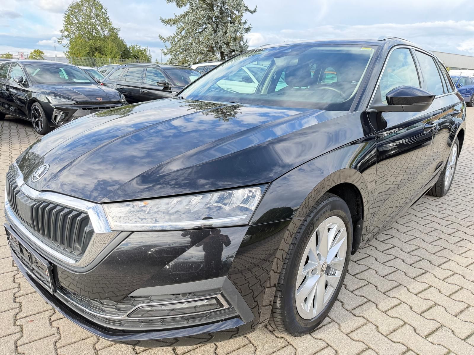 Skoda Octavia 2.0TDI Style Navi HUD PDC