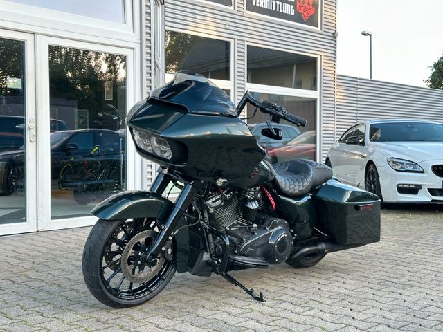 Harley-Davidson FLTRXS, Road Glide Special