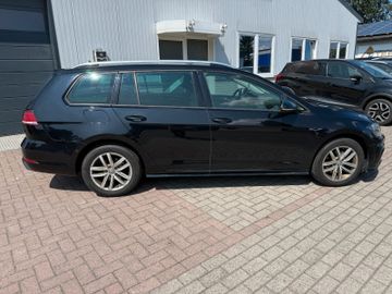 Volkswagen Golf - 6