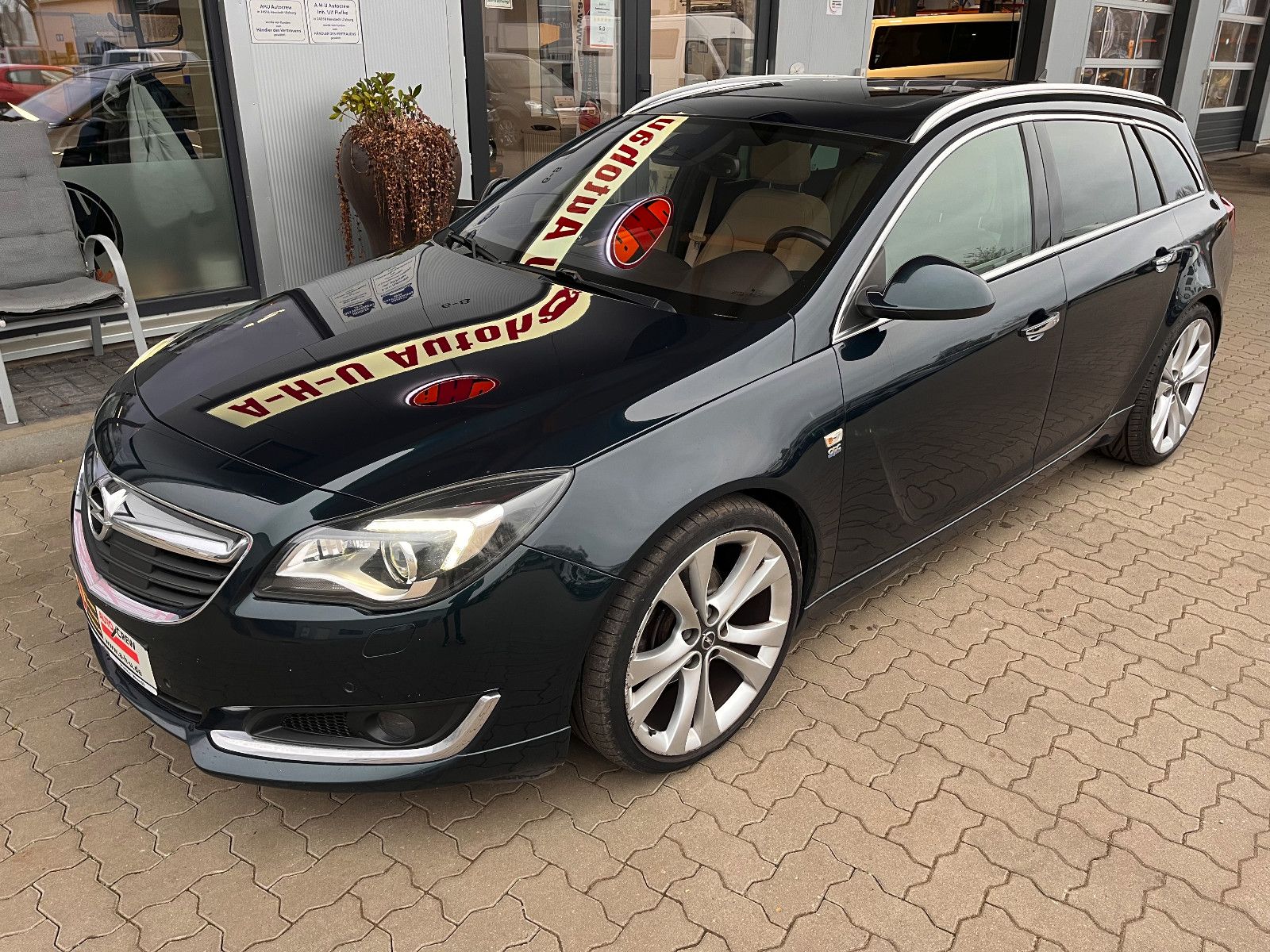 Fahrzeugabbildung Opel Insignia A Sports Tourer Innovation OPC Line 4x4