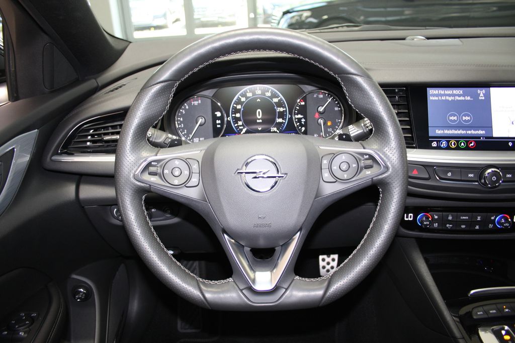 Opel Insignia B Sports Tourer GSi LED 4x4 AHK MASSAGE